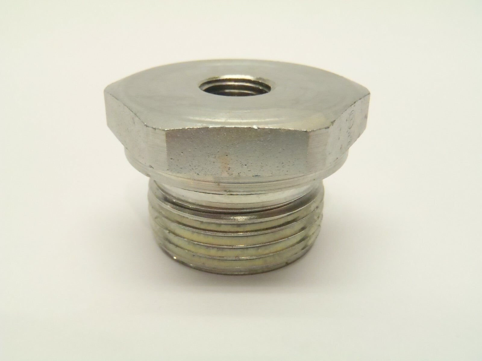 Parker RI1EDX1/4 Reducing Adapter 1" Inch x 1/4" Steel - New - Maverick Industrial Sales