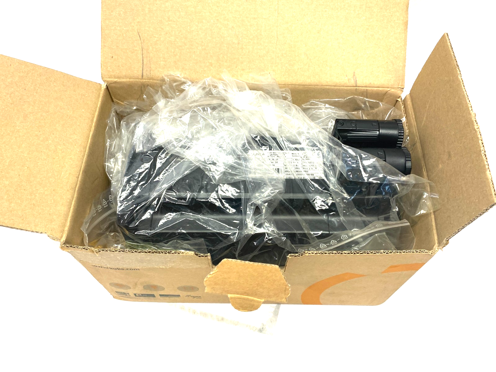 Kuka 00-334-482 EP Servo Motor 2,5kW L0 ME, ME_110_120_30_L0 - New – Open box - Maverick Industrial Sales