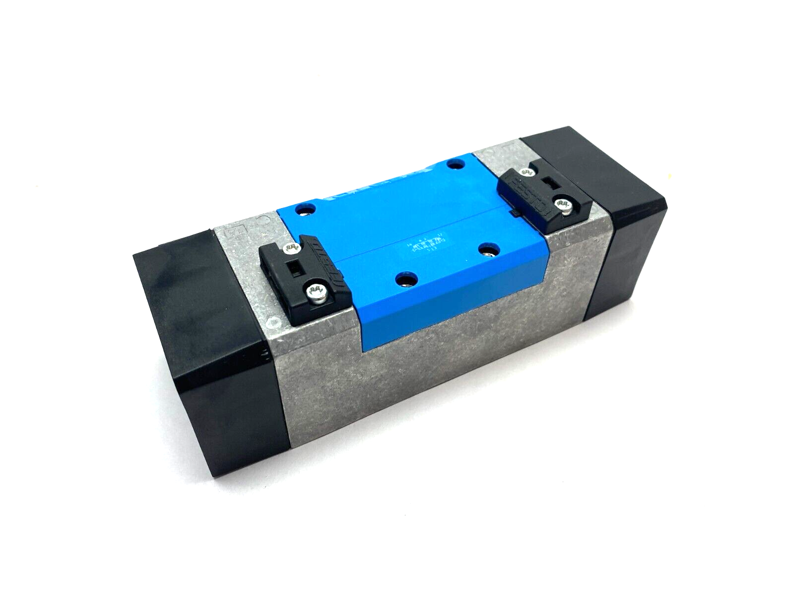 Festo VL-5/3E-D-3-C Sub-Base Pneumatic Valve 5/3 Exhausted 151868 - Maverick Industrial Sales