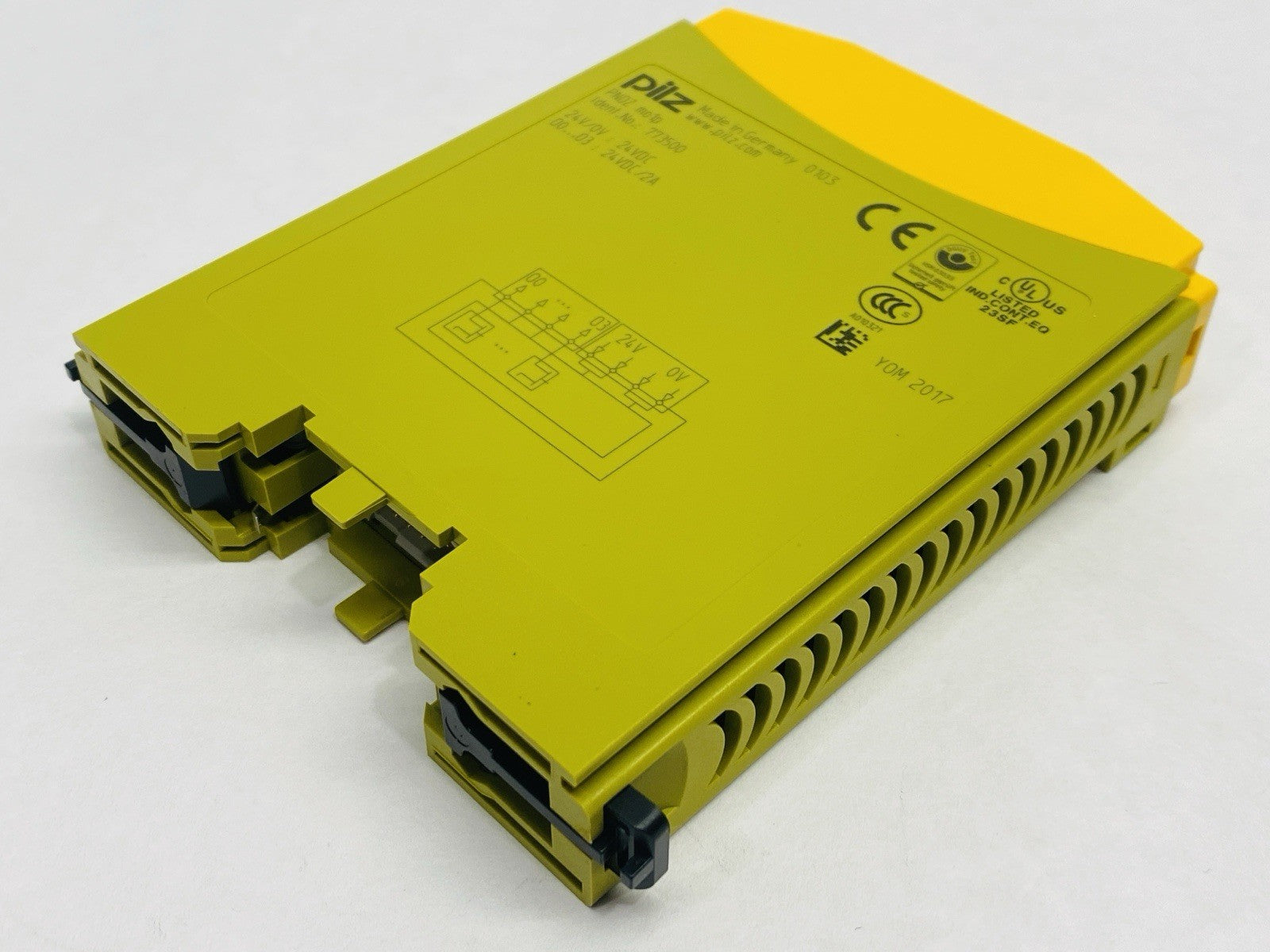 Pilz PNOZ mo1p Safety System PNOZmulti Expansion Module 773500 NO CONNECTORS - Maverick Industrial Sales