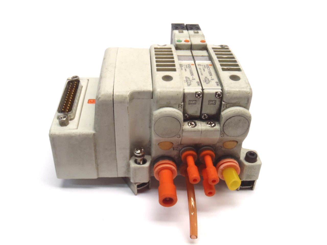 VQC1400N-5 | SMC / VQC1100N-5 Solenoid Valves Manifold Assembly 24VDC 0.1~0.7MPa - Used - Maverick Industrial Sales