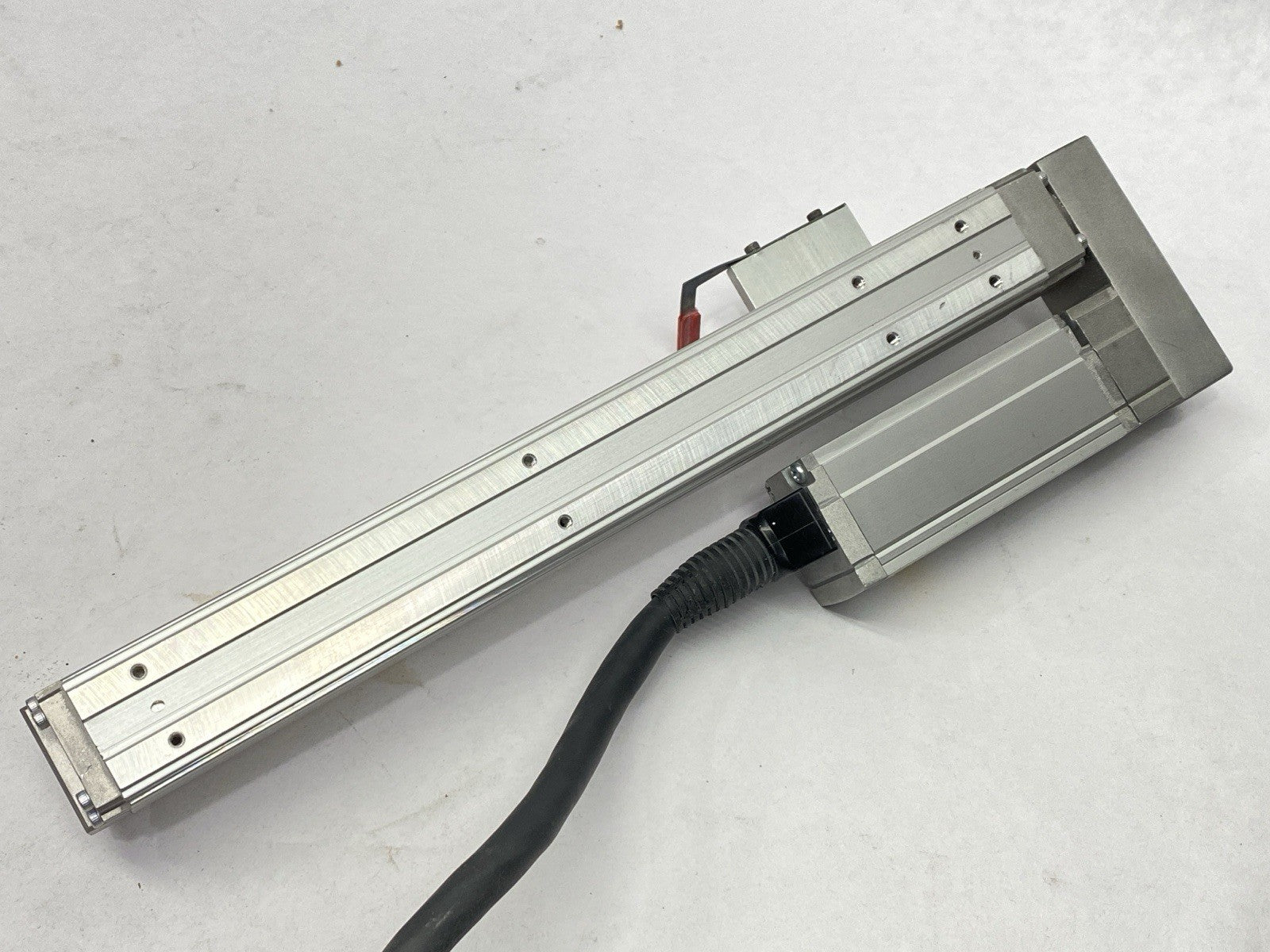 RCP3-SA3R-I-28P-6-200-P1-X10-MR | IAI ROBO Cylinder 200mm Stroke w/ CB-PCS-MPA100 - For parts or not working - Maverick Industrial Sales