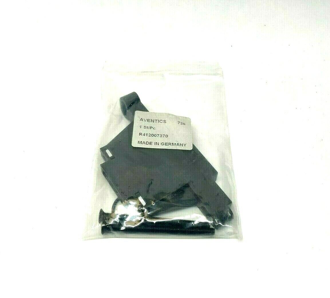 R412007370 | Aventics Mounting Clip Bracket - New – Open box - Maverick Industrial Sales