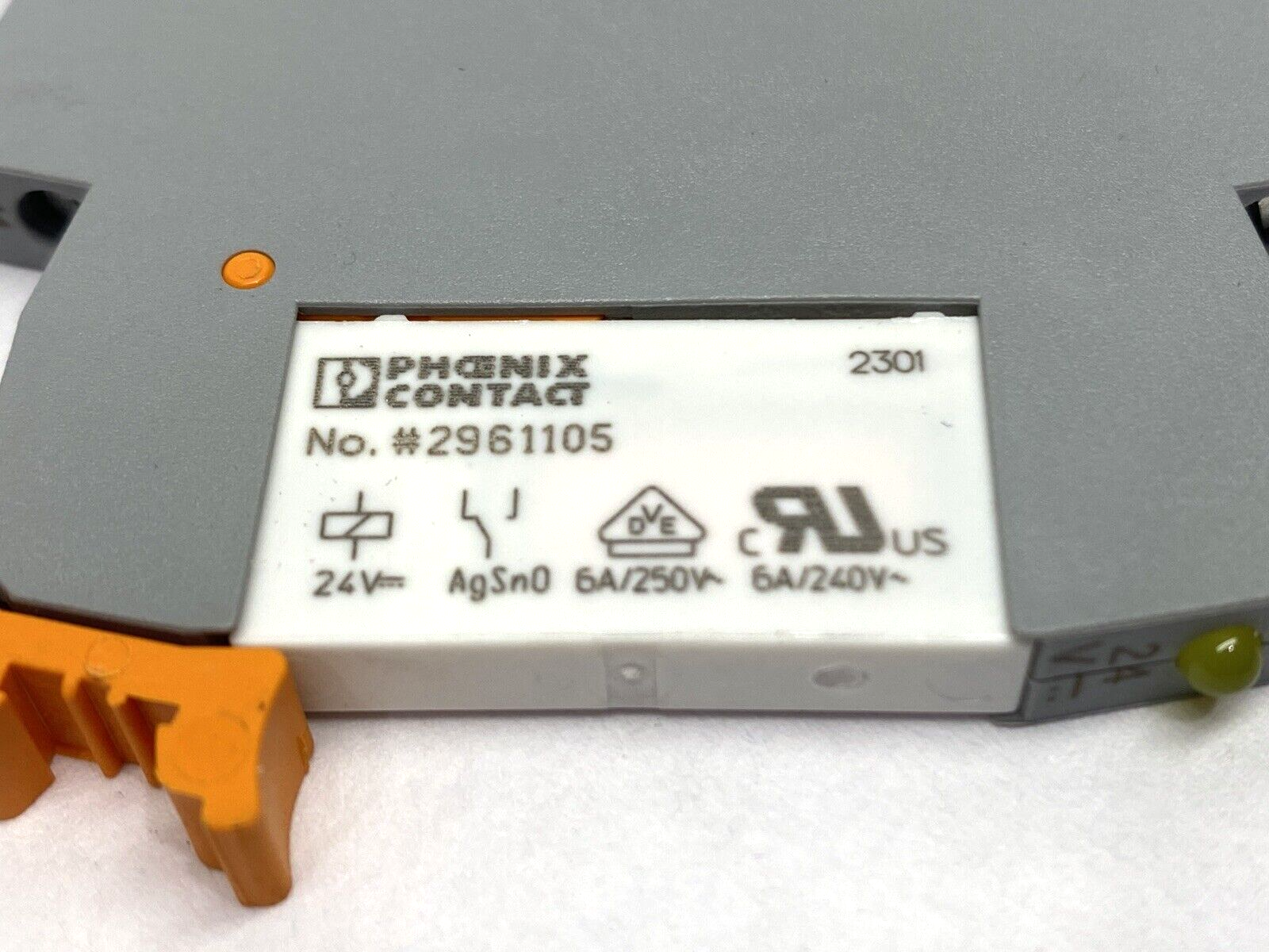 Phoenix Contact 2966016 Relay Terminal Block PLC-BSC-24DC/21 w/ 2961105 Relay - New – Open box - Maverick Industrial Sales