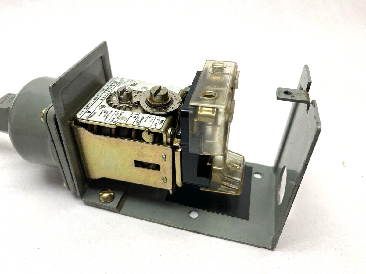 Allen Bradley 836-C2X171 Pressure Control Switch Bulletin 836 - Used - Maverick Industrial Sales