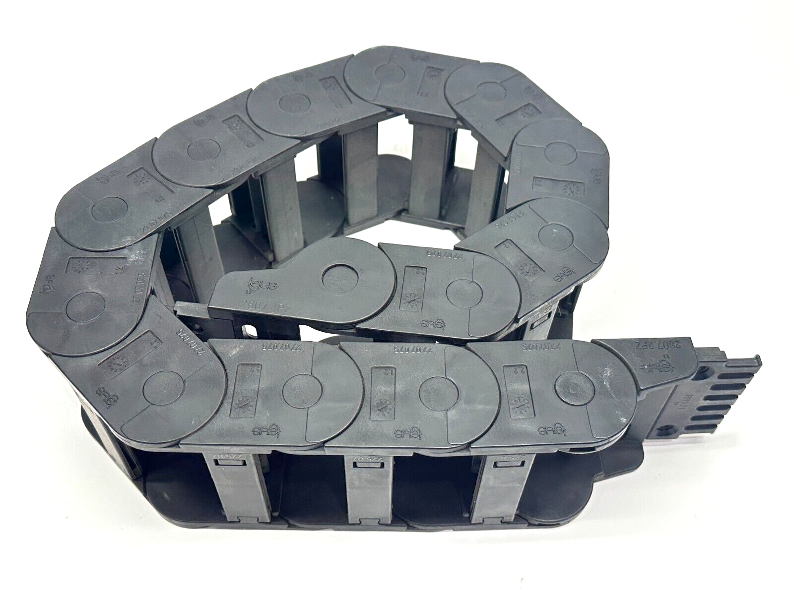 27.07.075 | Igus Series 27 Snap-Open E-Chain 13 Links 36" Length - Used - Maverick Industrial Sales