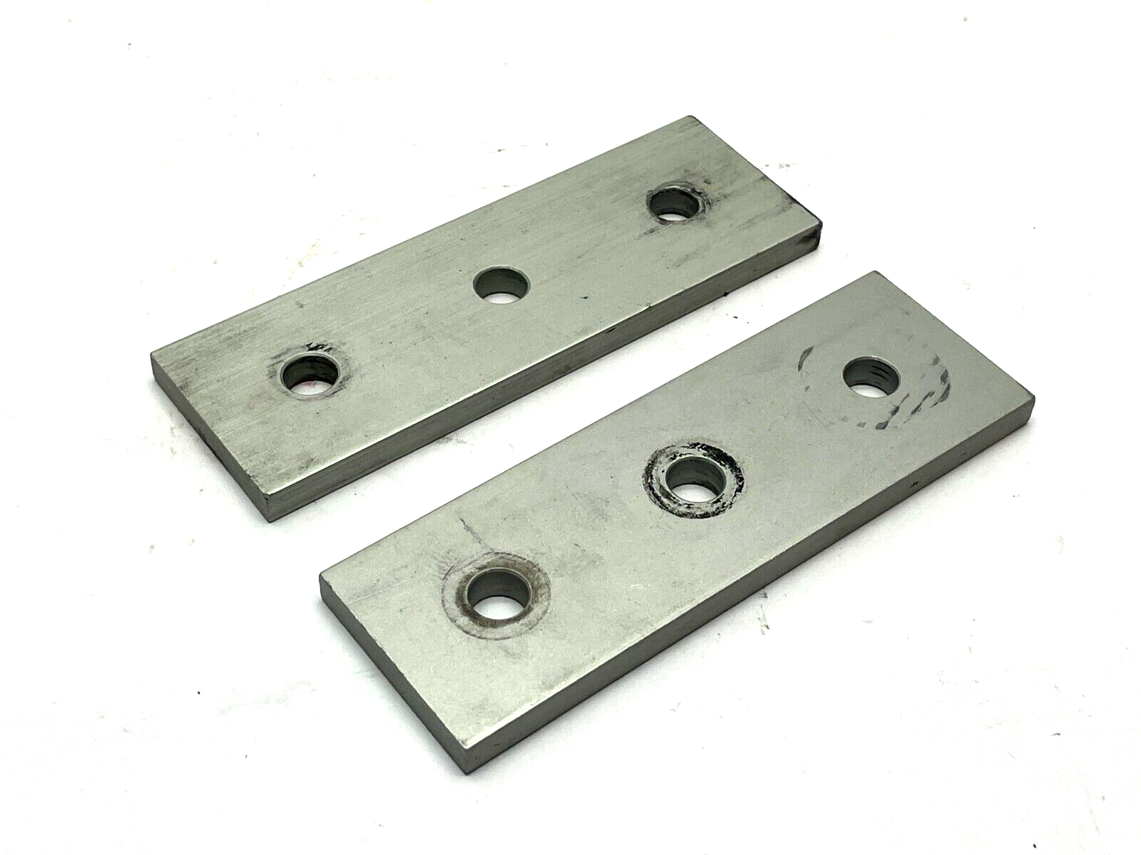 4306 | 80/20 Straight Flat Plate Ready Tube 3 Hole LOT OF 2 - Used - Maverick Industrial Sales