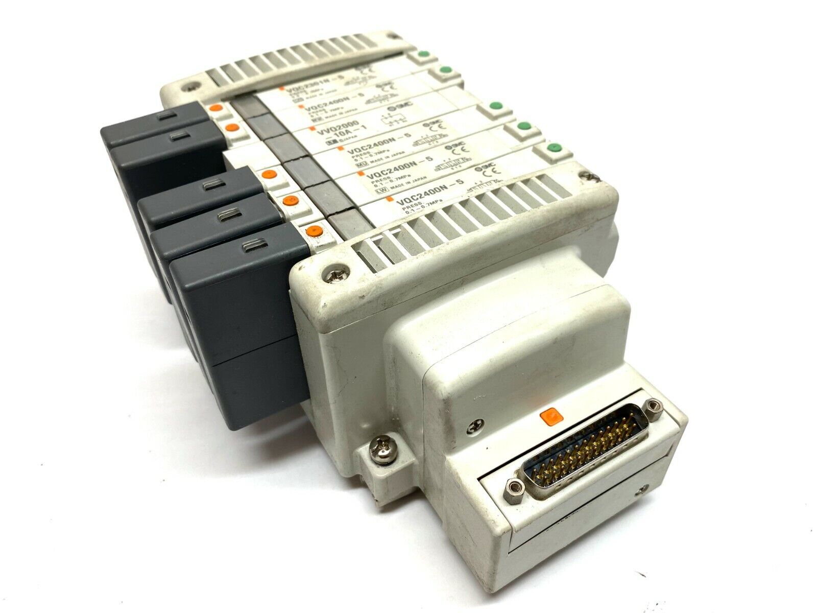 VV5QC11-06 | SMC Pneumatic 6 Slot Manifold w/ VQC2400N-5 Valves - Used - Maverick Industrial Sales