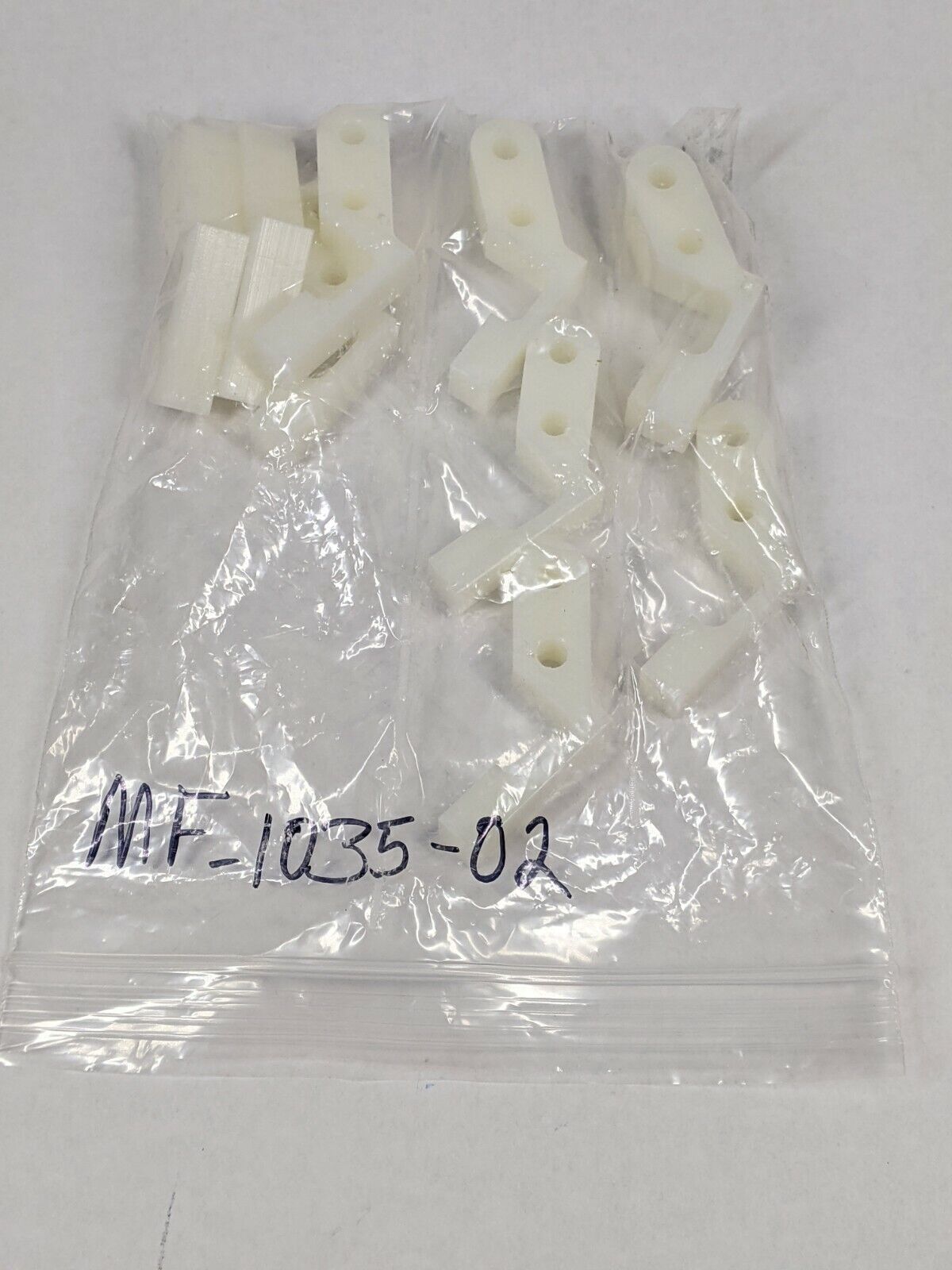 MF-1035-02 | Knapp Graz Plastic Lever Lock Latch LOT OF 10 - New - Maverick Industrial Sales