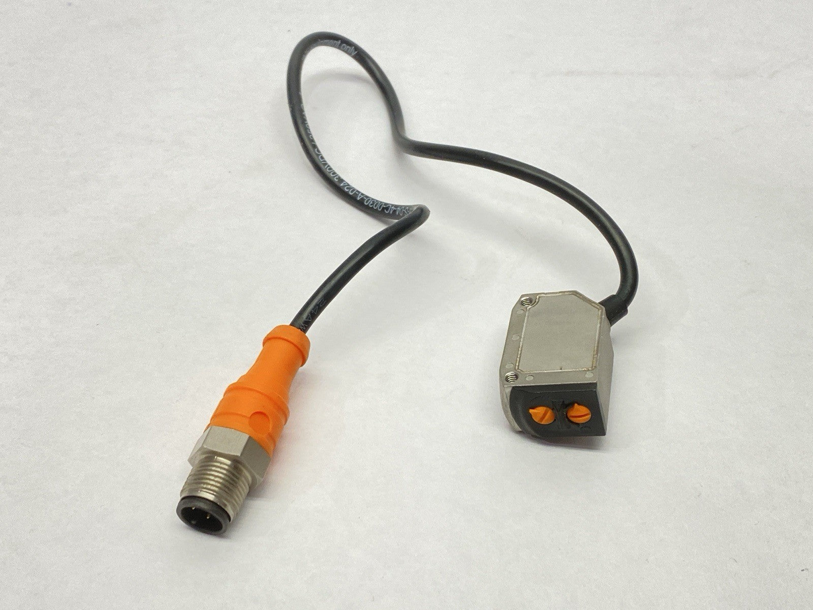 O6T-FPKG/0,30m/US, O6T301 | ifm O6T301 Diffuse Reflection Sensor 5-500mm Range O6T-FPKG/0,30m/US - New Other - Maverick Industrial Sales