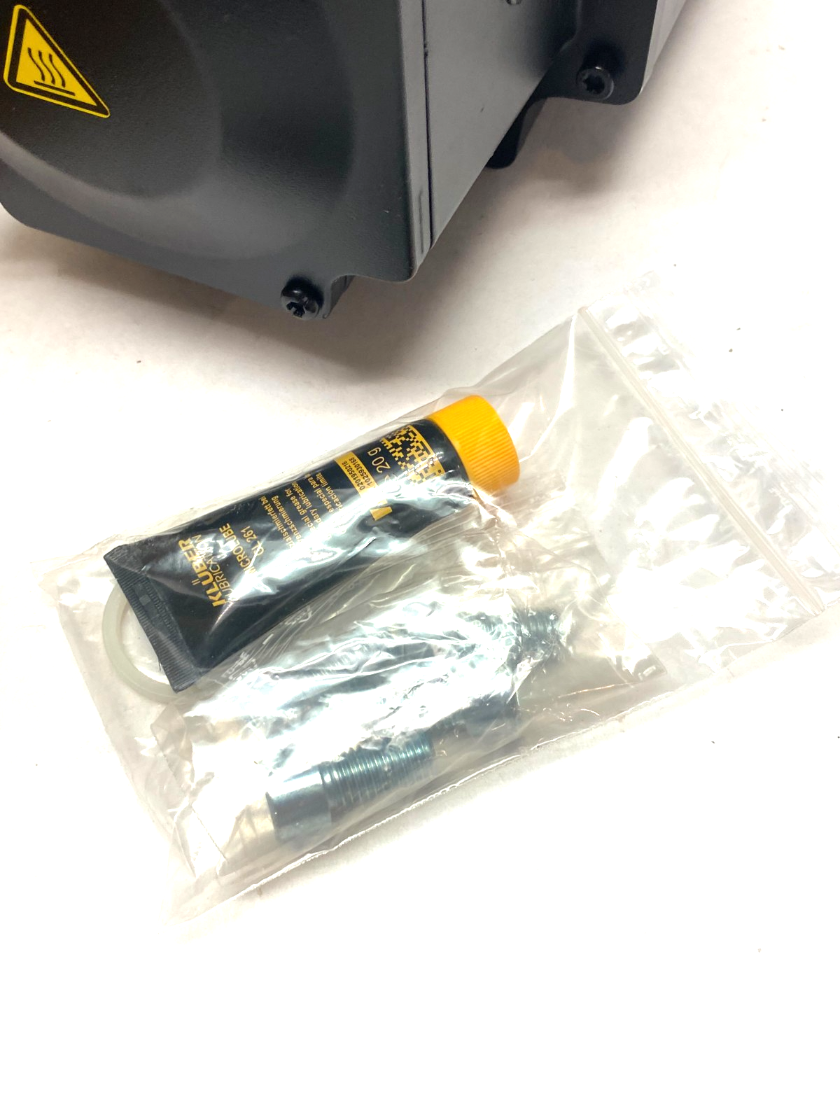 Kuka 00-334-486 Servo Motor 3,8kW L0 ME, ME_180_190_30_L0 - New – Open box - Maverick Industrial Sales