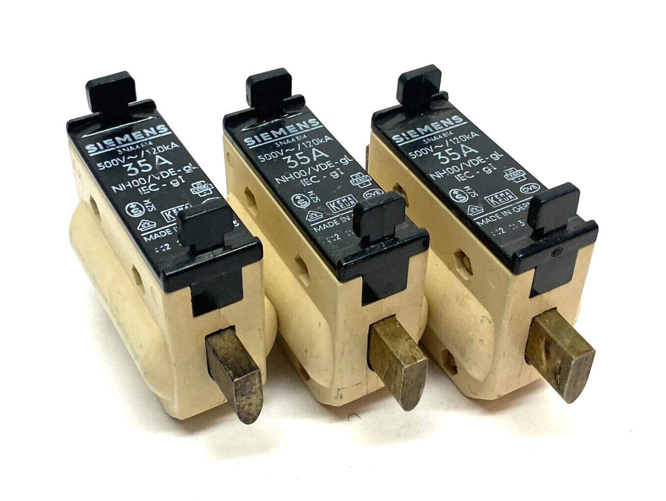 Siemens 3NA4814 Centered Tag Fuse Link Insert 35A 500V~/120kA NH00/VDE LOT OF 3 - Maverick Industrial Sales
