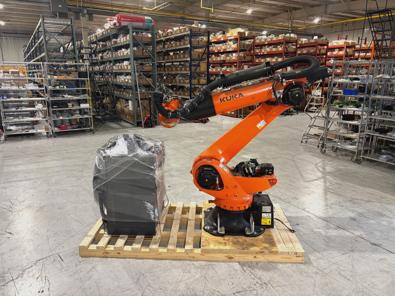 Kuka KR 210 R3100-2 / FLR Robot System w/ KR C4 NA UL Cabinet Controller, 2021 - Maverick Industrial Sales