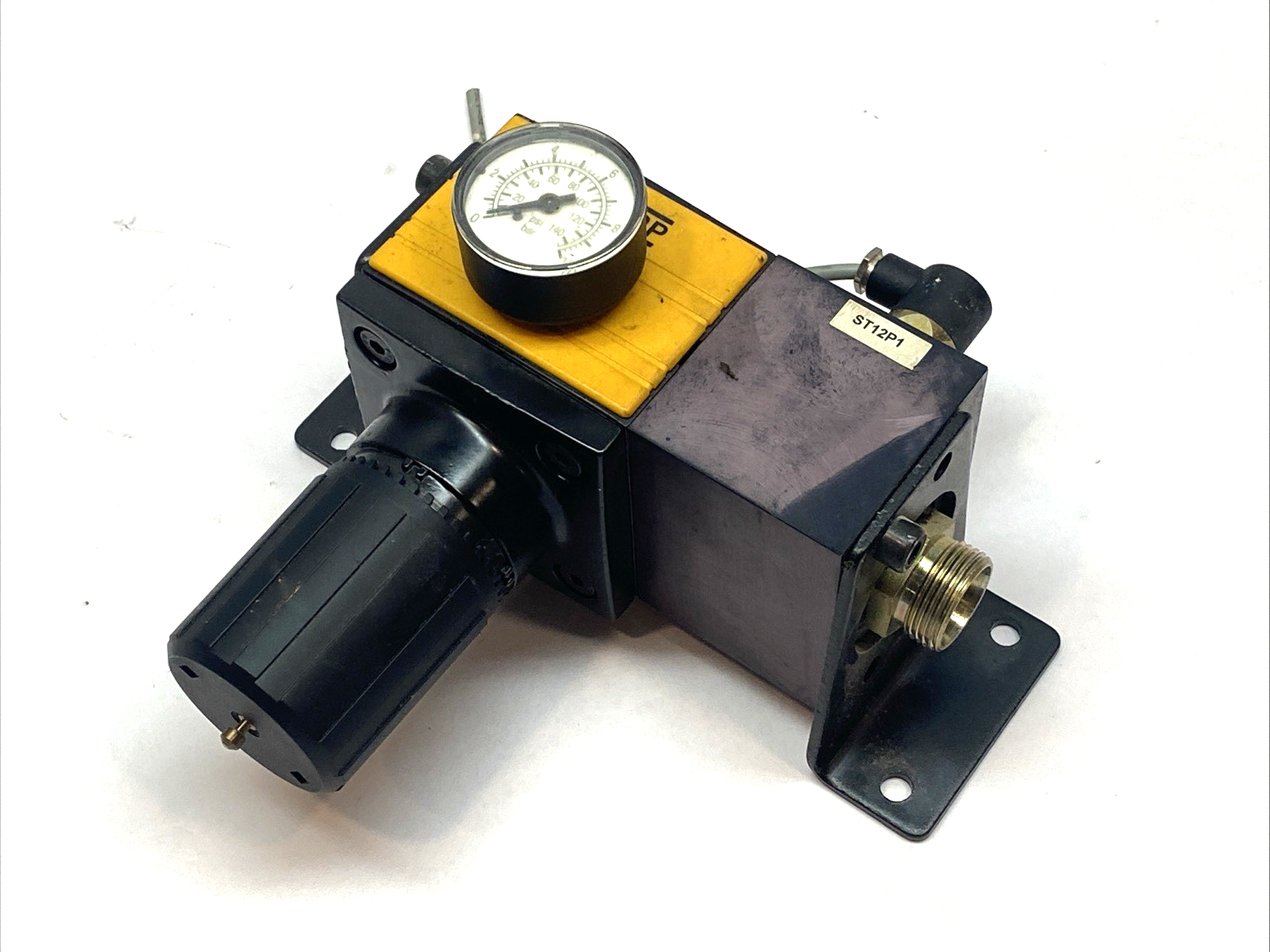 Knapp Pneumatic Air Pressure Regulator w/Gauge Wall Mount Bracket Assembly - Maverick Industrial Sales
