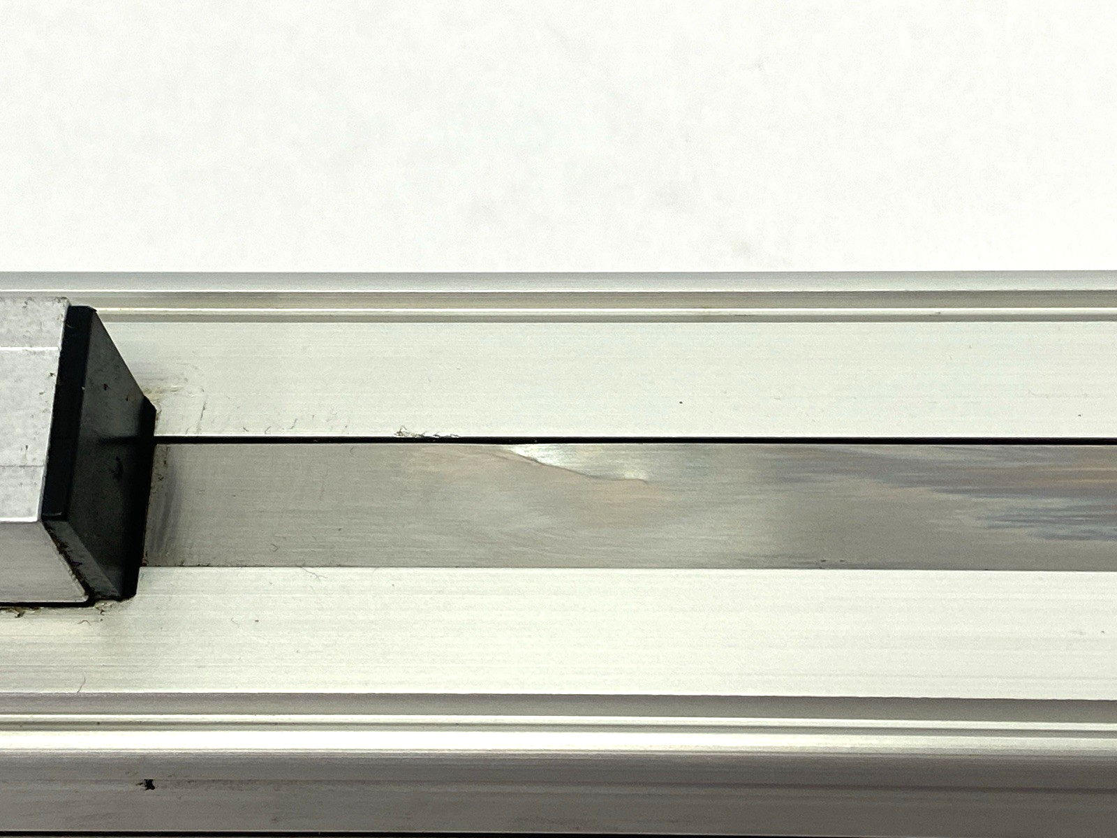 Festo DGC-K-25-650-PPV-A-GK Pneumatic Linear Drive 650mm Stroke 1312501 DAMAGED - New – Open box - Maverick Industrial Sales