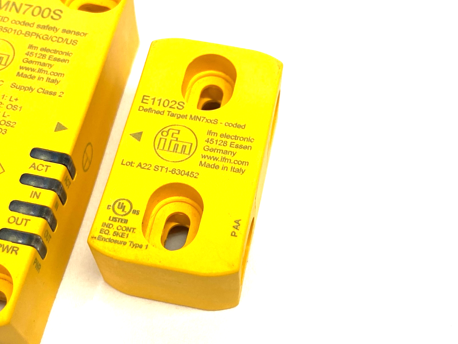 Ifm MN700S RFID Coded Safety Sensor MN35010-BPKG/CD/US w/ E1102S Coded Target - New – Open box - Maverick Industrial Sales