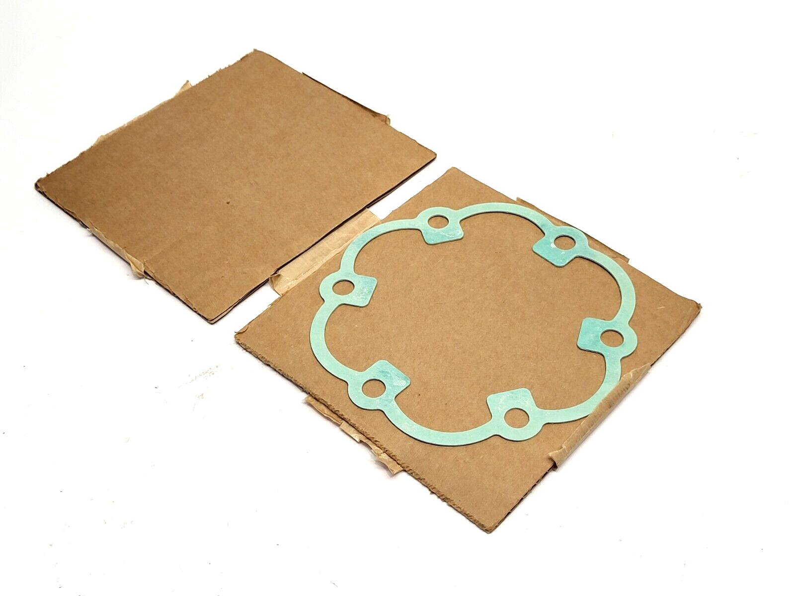 Fisher R667X000302 Valve Gasket MISSING O-RINGS - New – Open box - Maverick Industrial Sales