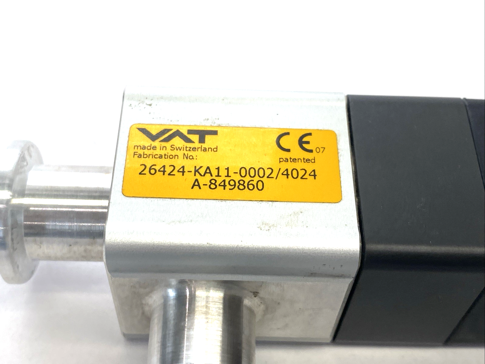 VAT 26424-KA11-0002 HV Vacuum Angle Valve ISO-KF DN 16, 5/8" - Maverick Industrial Sales