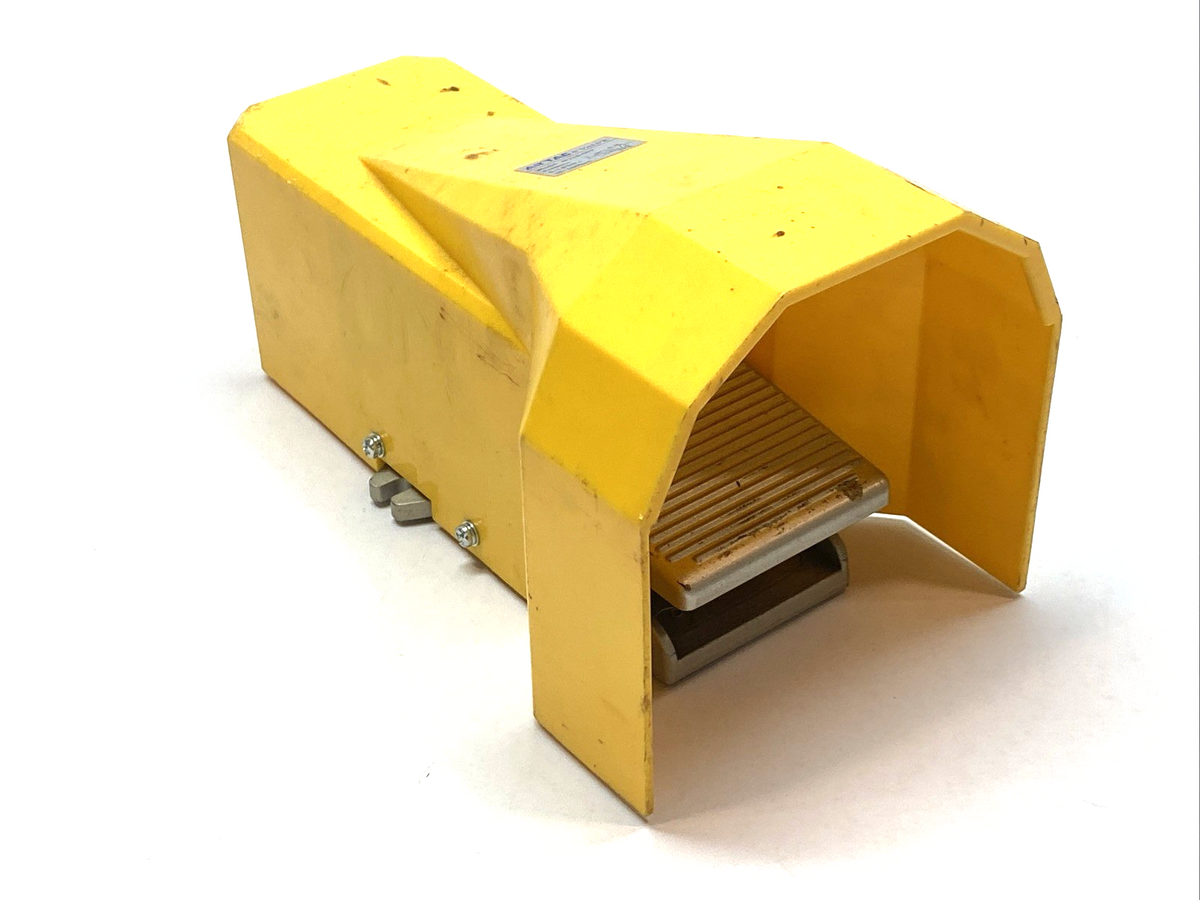 AirTAC 4F210-08F Pneumatic Foot Pedal Valve 0-1.0MPa - Maverick Industrial Sales