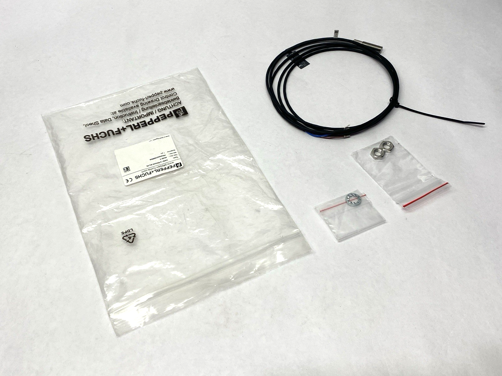 NMB1,5-8GM35-E2-FE, 904814 | Pepperl+Fuchs NMB1,5-8GM35-E2-FE Inductive Sensor 904814 - New – Open box - Maverick Industrial Sales