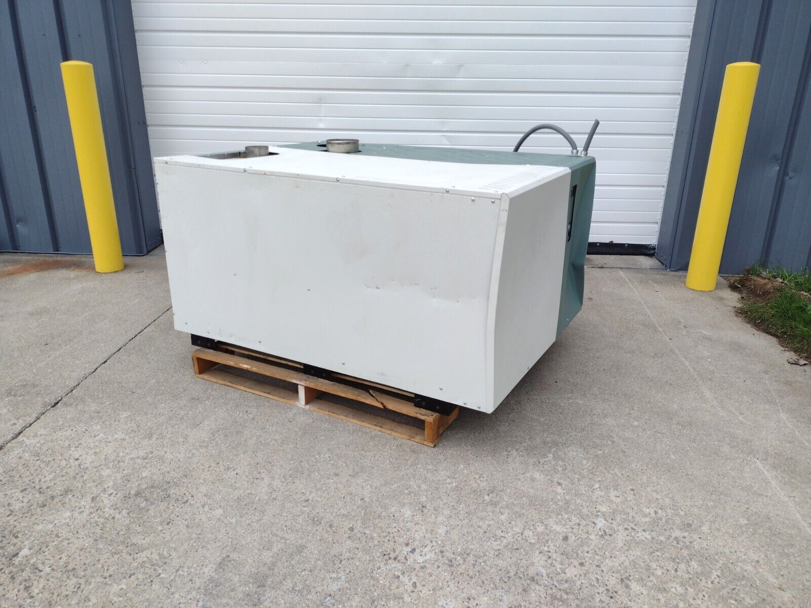Nortec GSTC-600-N Natural Gas Fired Humidifier 208/240V 1P * Exterior Damage - Used - Maverick Industrial Sales