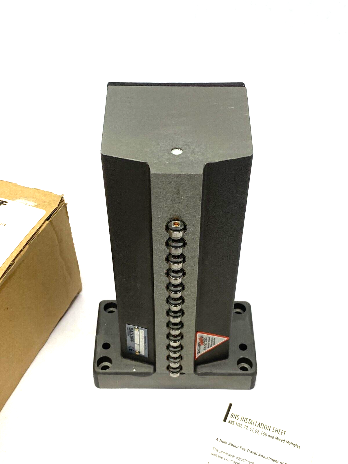 134040,BNS-819-D12-R12-100-10 | Balluff BNS-819-D12-R12-100-10 Mechanical Multi-Position Limit Switch 134040 - New – Open Box - Maverick Industrial Sales