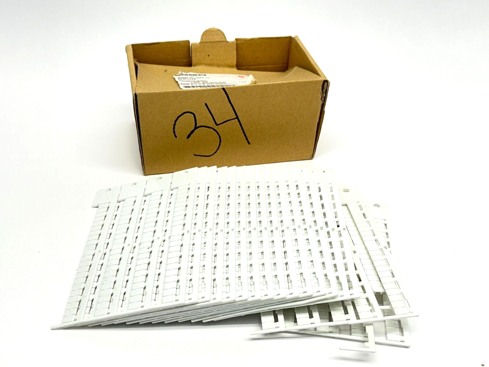 Murrplastik 86401026 Snap-In Label Strip KMR 5/7,5-5 WIN-Type 34 LOT OF 1584 - Maverick Industrial Sales