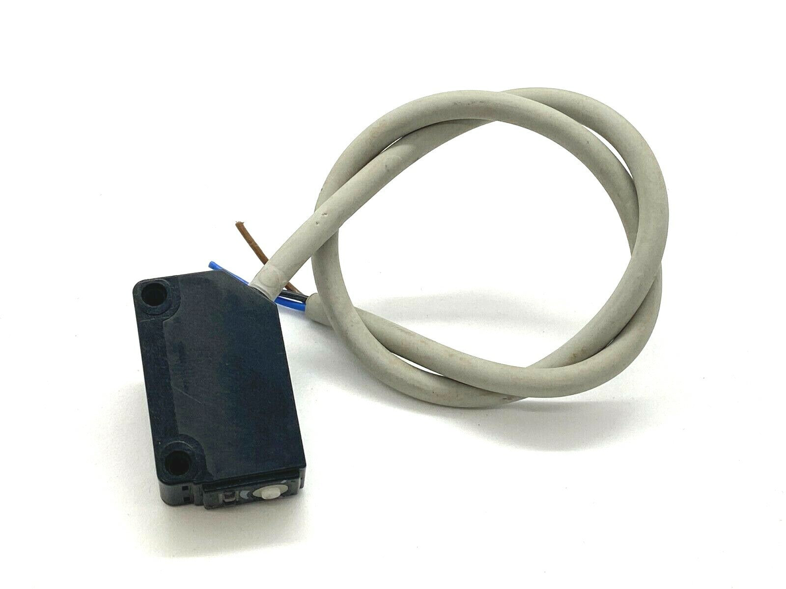 HP100-P1 | Azbil Yamatake Polarized Retroreflective Photoelectric Sensor- Used - Maverick Industrial Sales