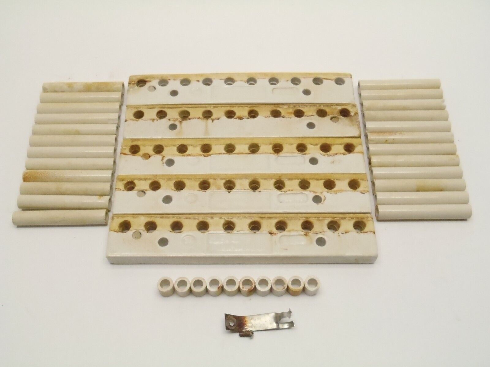 M23 | Blue M Electric B16 Ceramic Insulators - Used - Maverick Industrial Sales