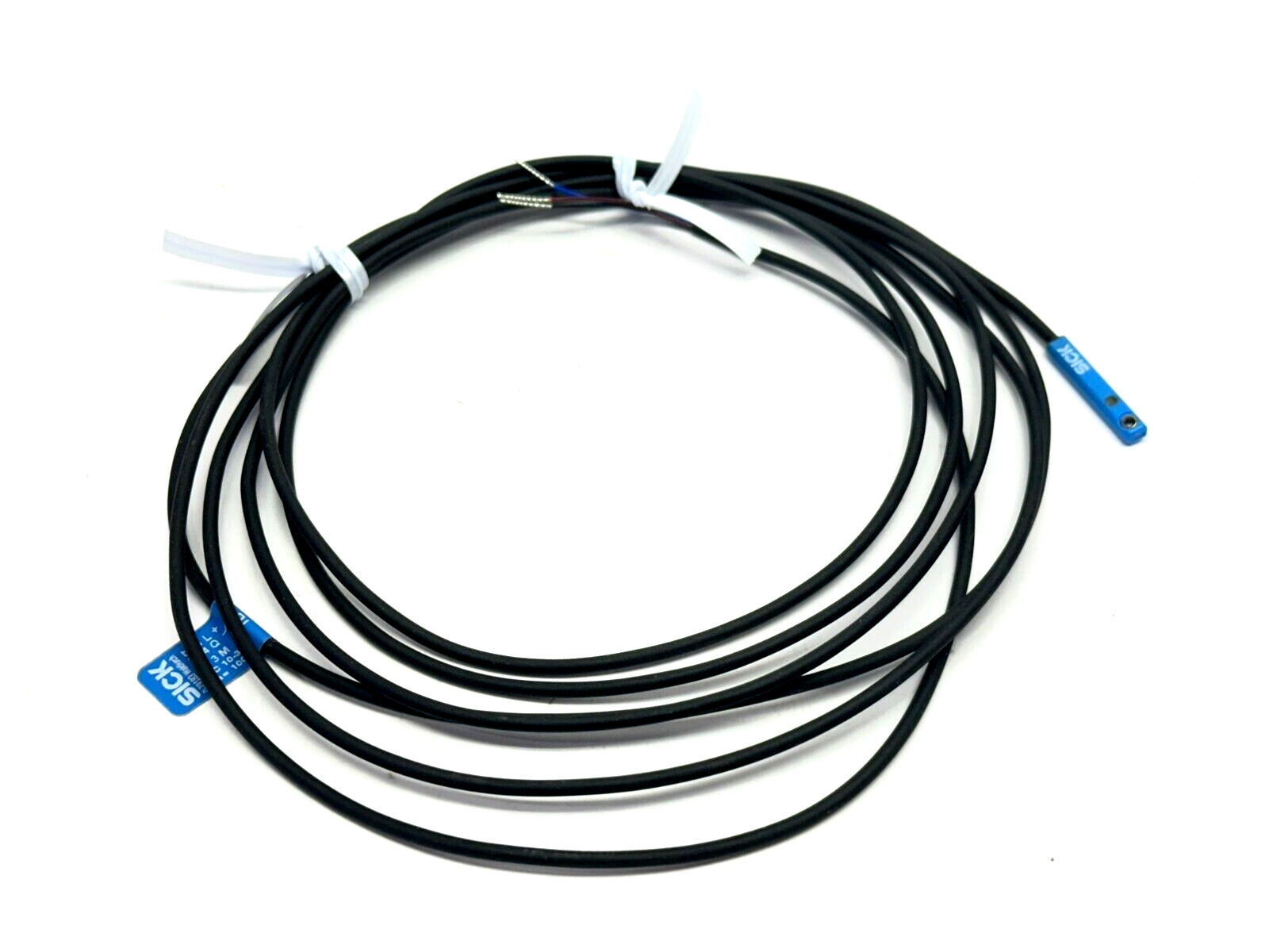 Sick MZC2-1V7PS-FU0 Magnetic Cylinder Sensor C-Slot 1099967 - New – Open box - Maverick Industrial Sales