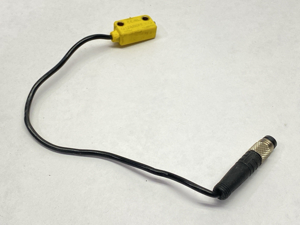 Banner Q12AB6FF30Q Photoelectric Sensor 10-30VDC 72111 - Maverick Industrial Sales
