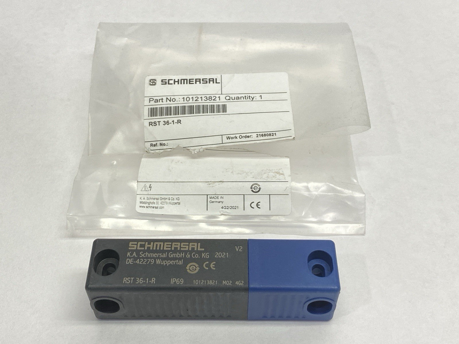 Schmersal 101213821 Magnetic Latching Safety Sensor Actuator RST 36-1-R - Maverick Industrial Sales