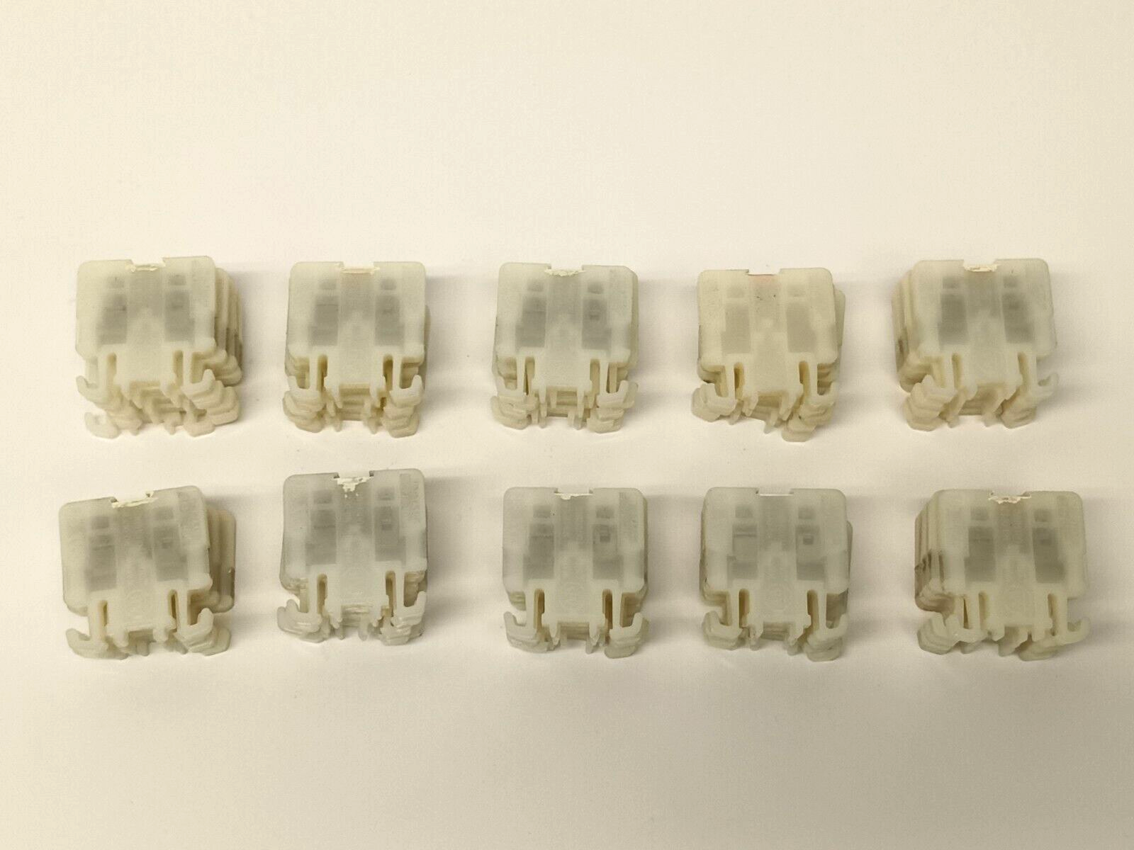 1492-H1 | Allen Bradley White Finger-Safe Terminal Block 600V 30A LOT OF 50 - Used - Maverick Industrial Sales