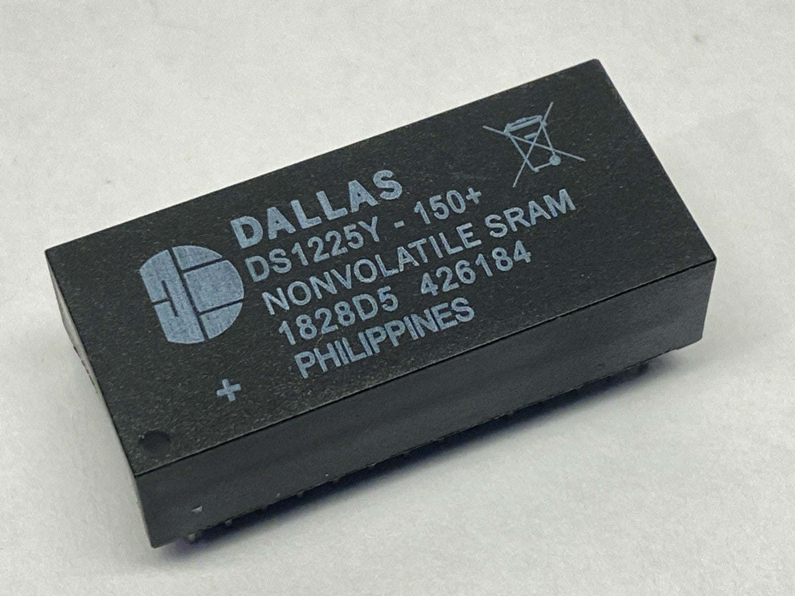DS1225Y-150+ | Dallas Nonvolatile SRAM Integrated Circuit 64K Bit 28 Pin - New – Open box - Maverick Industrial Sales