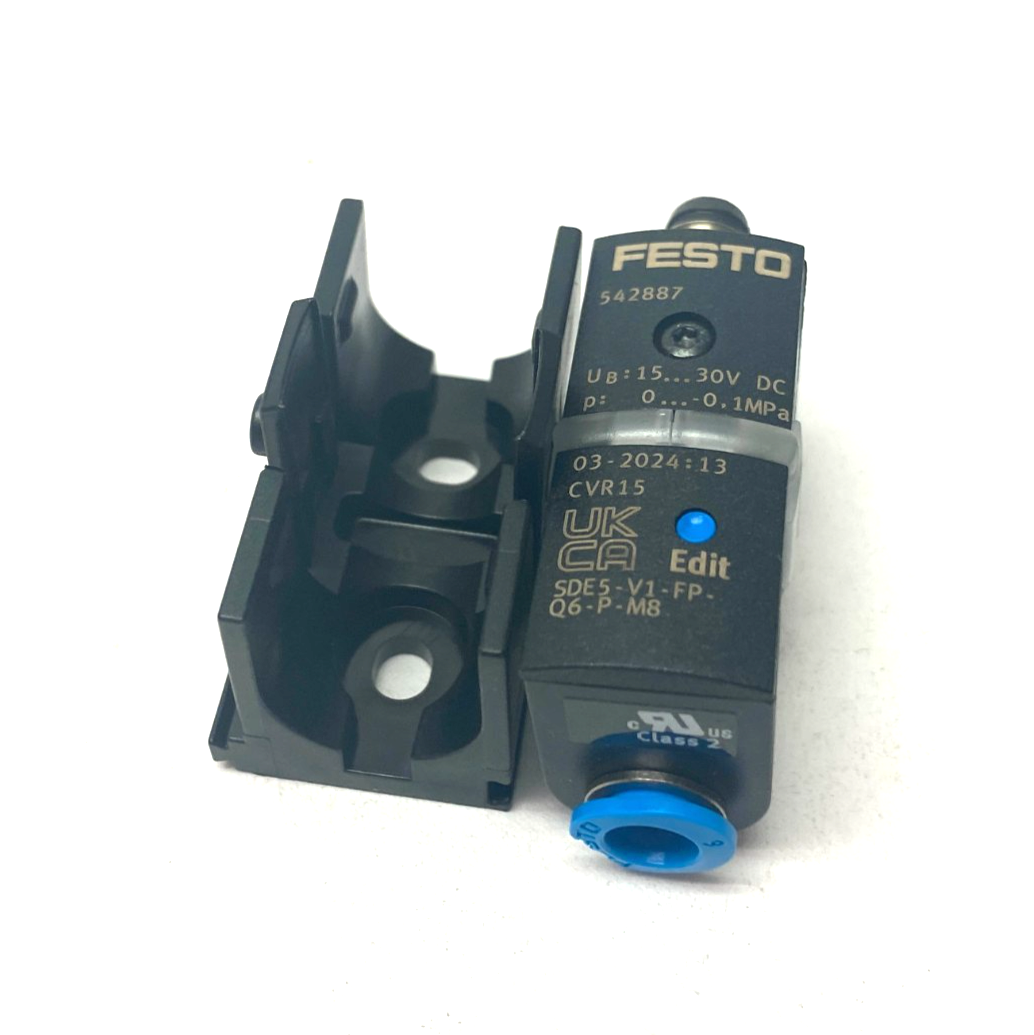Festo SDE5-V1-FP-Q6-P-M8 Pressure Sensor, Switchable, 542887 CHIPPED PUSH-IN - Maverick Industrial Sales
