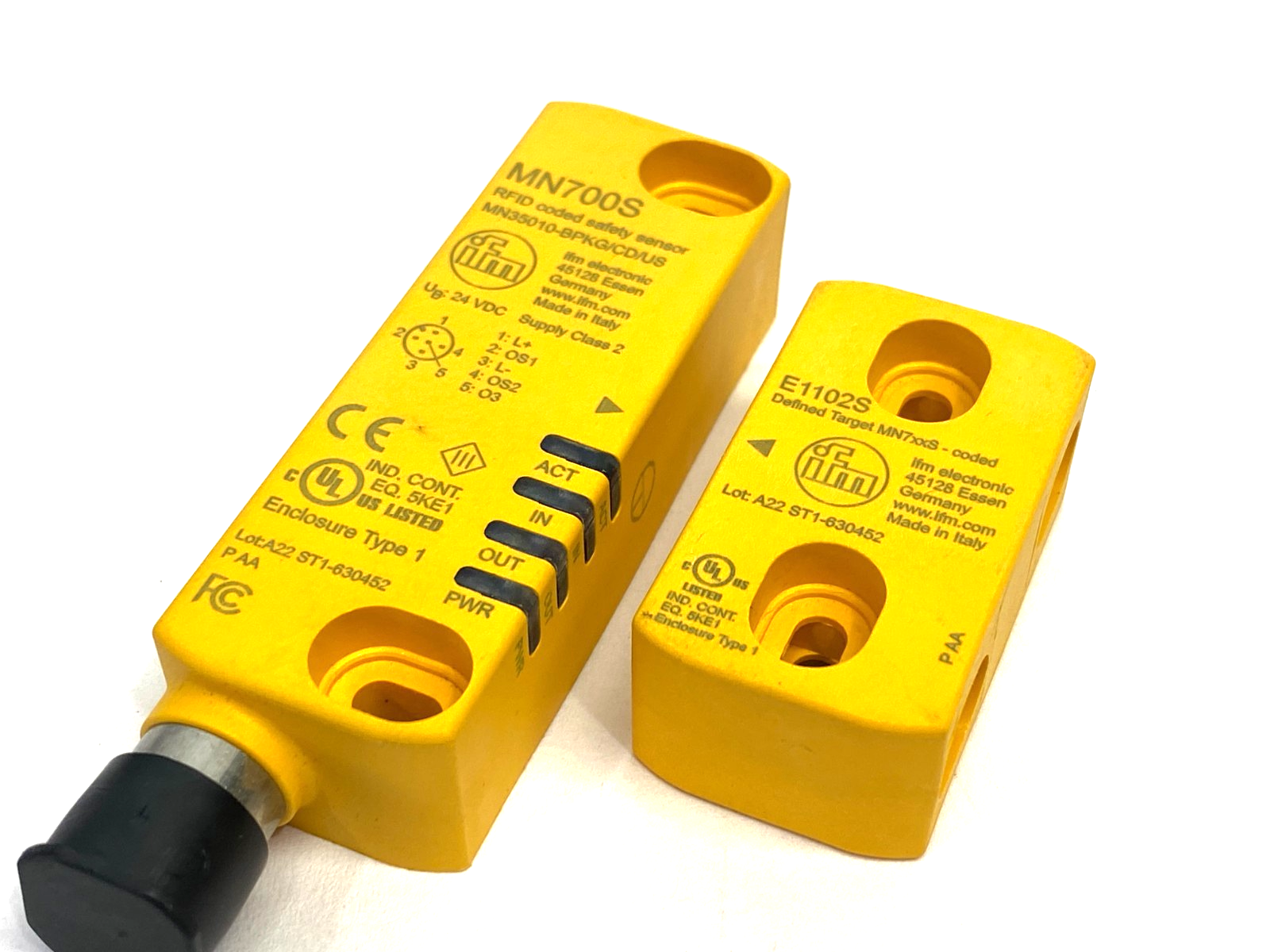 Ifm MN700S RFID Coded Safety Sensor MN35010-BPKG/CD/US w/ E1102S Coded Target - New – Open box - Maverick Industrial Sales