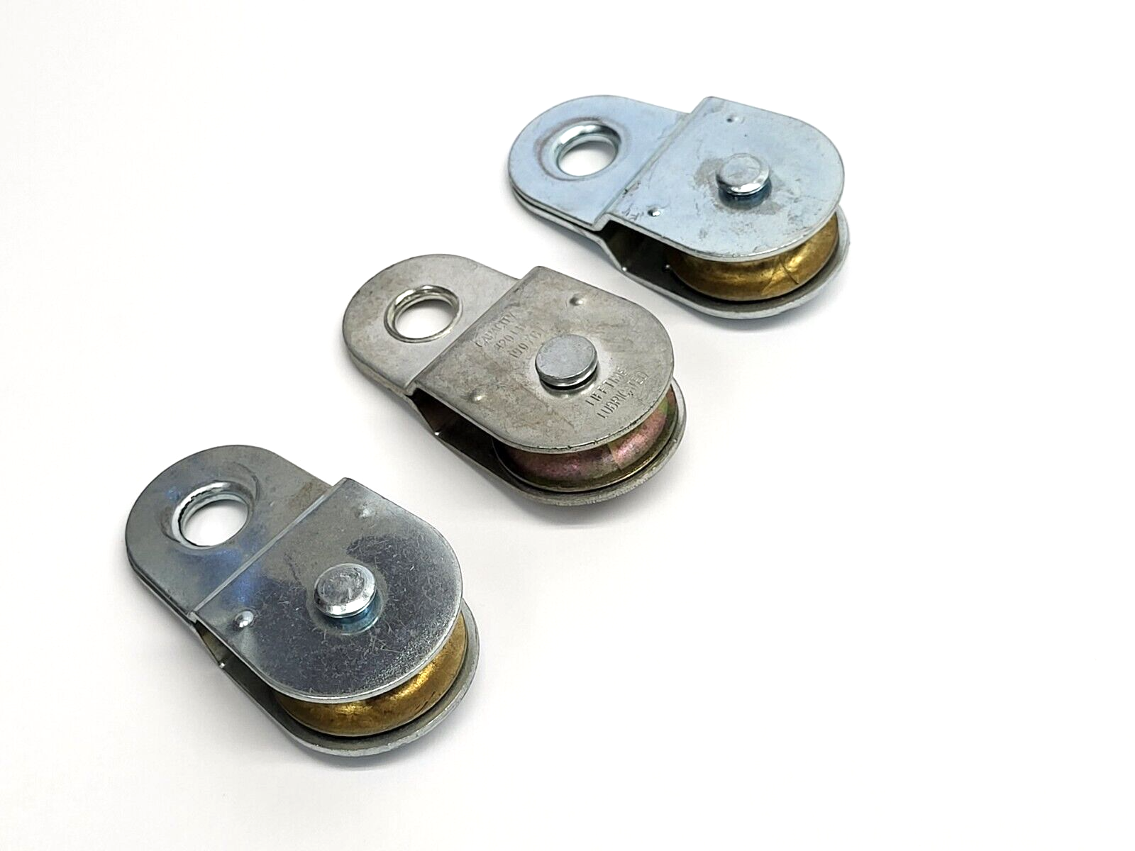 N/A | Lifetime Lubricated 1-1/2" Swivel Pulley 420lb Carrying Capacity LOT OF 3 - Used - Maverick Industrial Sales