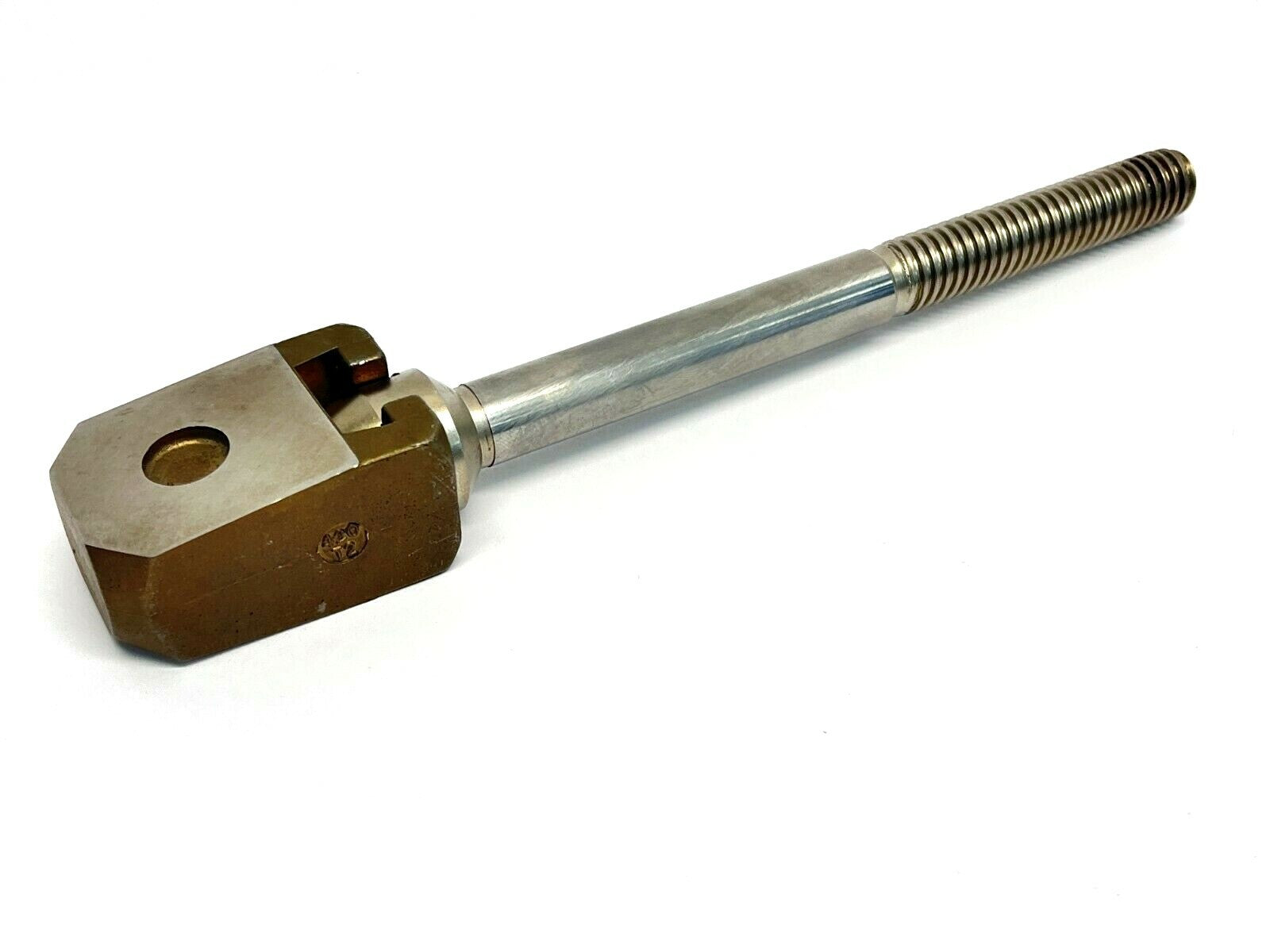 Stem Wedge Assembly For 1-1/2" 600lb Fig.950 Gate Valve - New – Open box - Maverick Industrial Sales