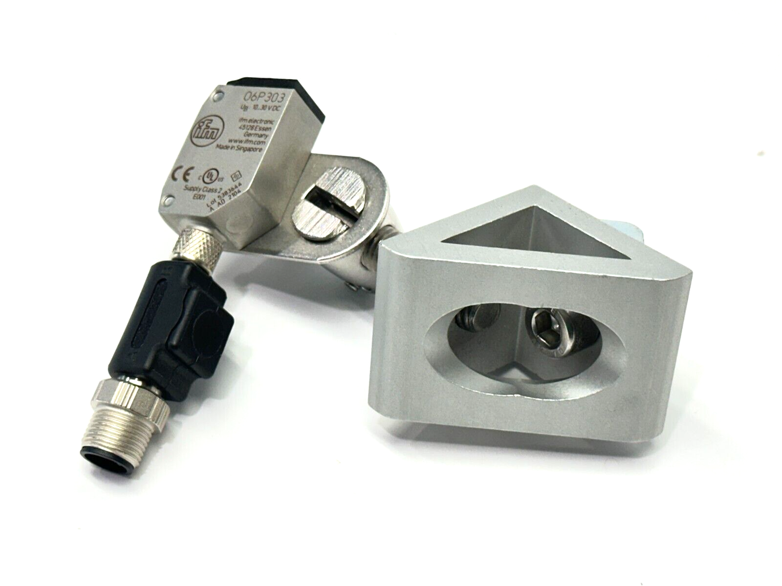 Ifm O6P303 Retro-Reflective Sensor O6P-FPKG/AS/4P w/ Brackets - Used - Maverick Industrial Sales