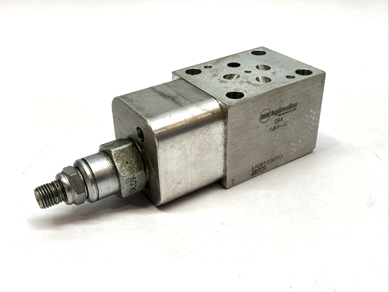 EBA-0JN9-AC | Sun Hydraulics ISO 03 Hydraulic Manifold - Used - Maverick Industrial Sales