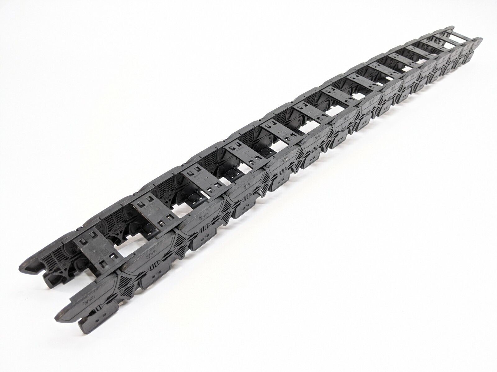 E61-35-02-055 | Igus E61.35.02.055 Energy Chain 29-1/2” L - Used - Maverick Industrial Sales