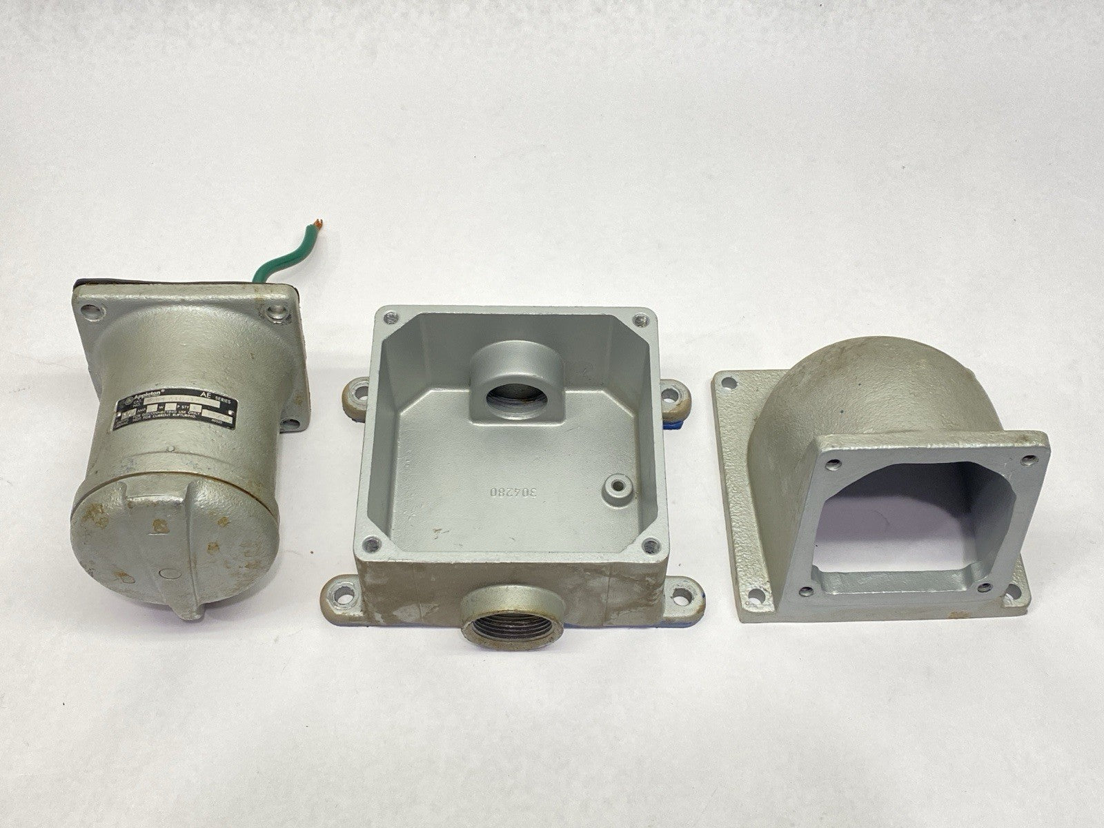 Appleton AEEA-10314 Mounting Receptacle 3-Pole 100A 3W w/ Angle Adapter Base - Maverick Industrial Sales
