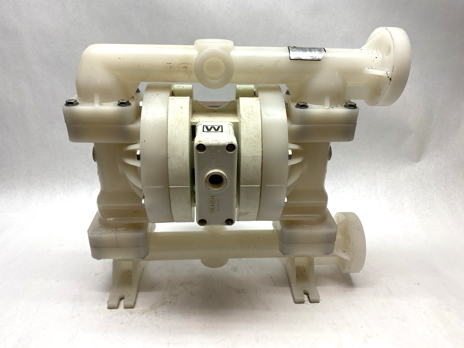 Wilden 02-10588 Pro-Flo 1" (25mm) Bolted Plastic Pneumatic Double Diaphragm Pump - Maverick Industrial Sales
