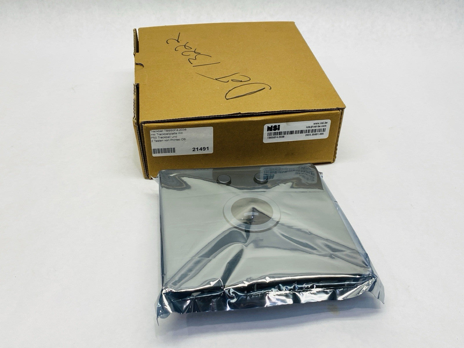 TBS50F4-2038, 2023.35601.005 | NSI TBS50F4-2038 Trackball With Plate And Two Buttons 2023.35601.005 - New – Open box - Maverick Industrial Sales