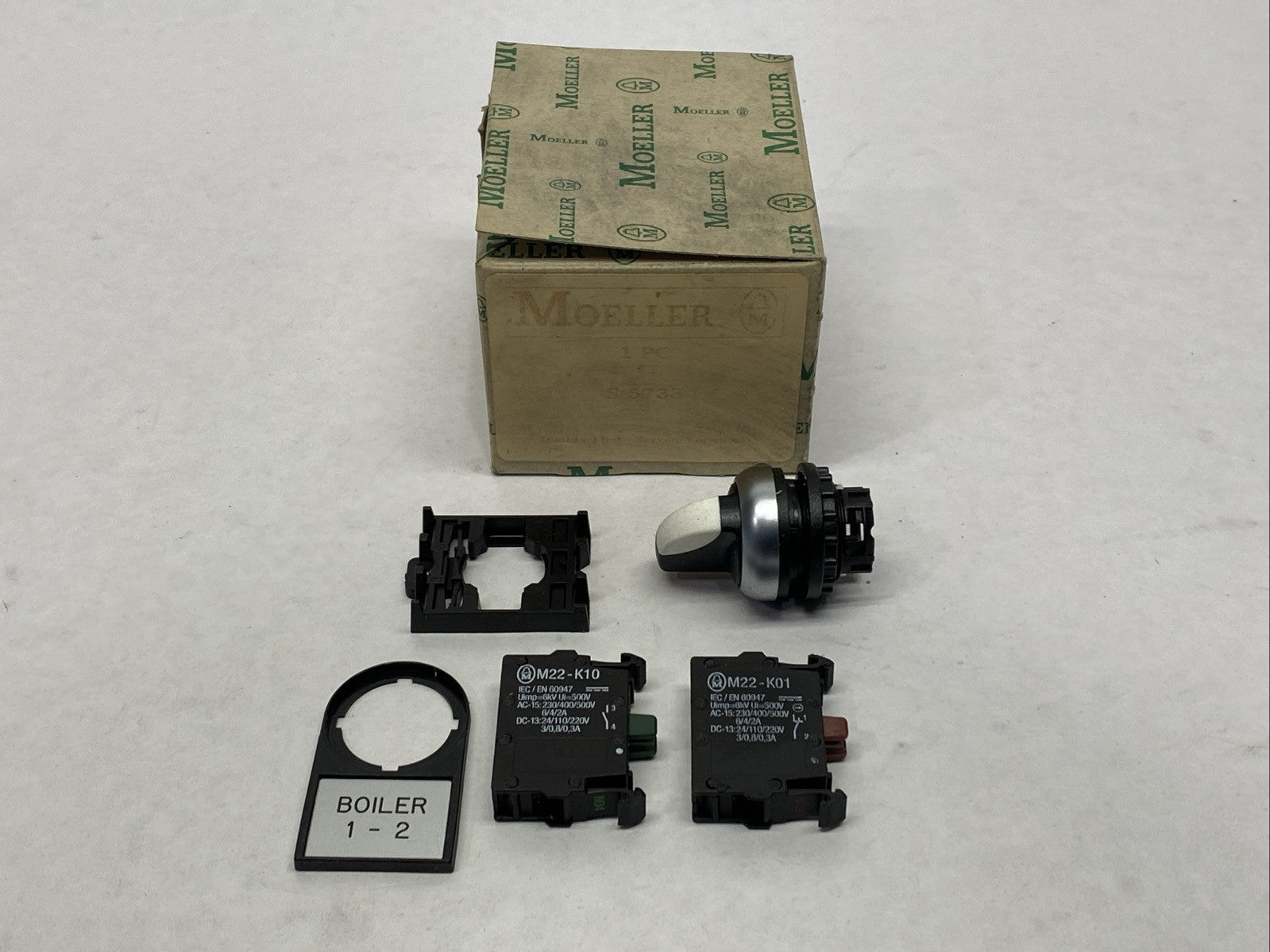 Moeller S-5733 2-Position Selector Switch Assembly Black Boiler 1-2 - Maverick Industrial Sales