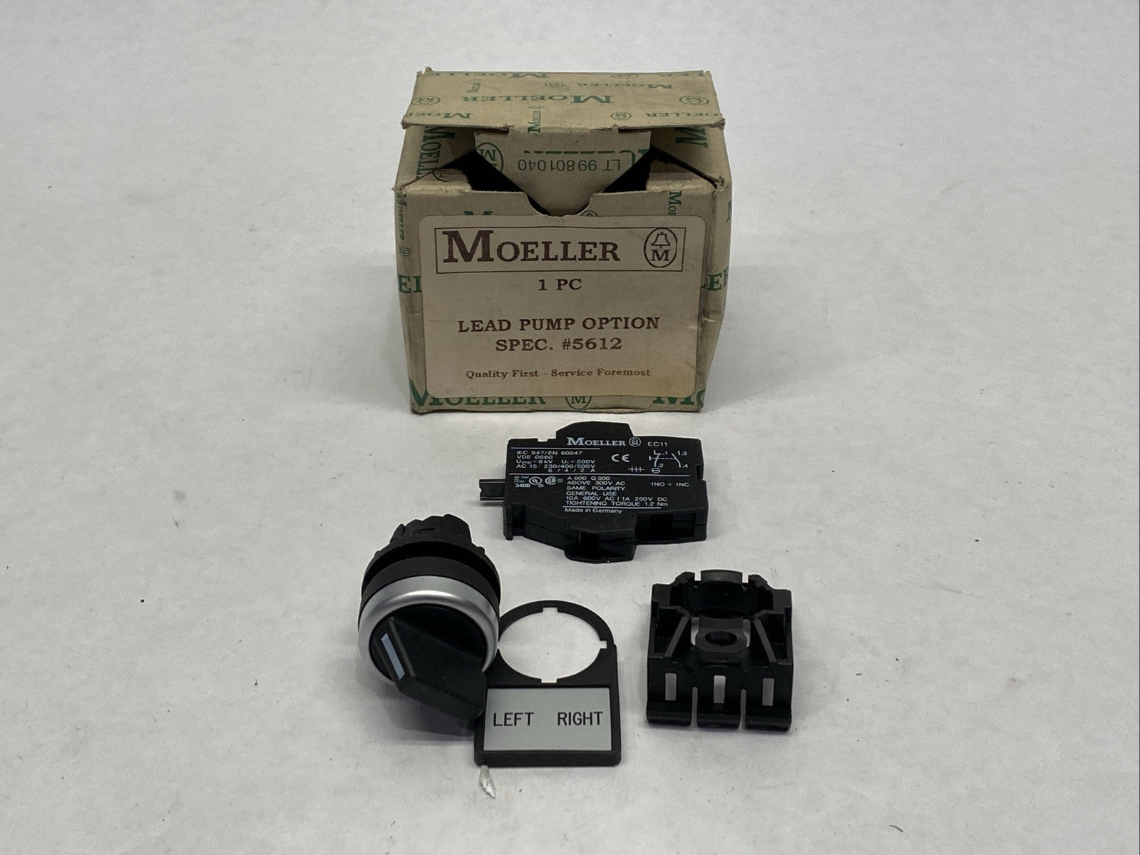 Moeller 5612 2-Position Selector Switch Assembly Black - New – Open box - Maverick Industrial Sales