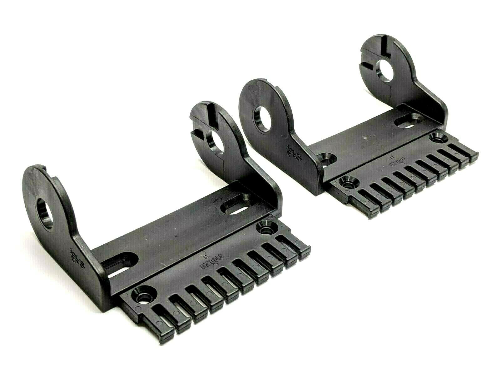 2610.1PZ | Igus 2610-1PZ Mounting Bracket 4-1/2" x 4-1/2" x 2" LOT OF 2 - New – Open box - Maverick Industrial Sales