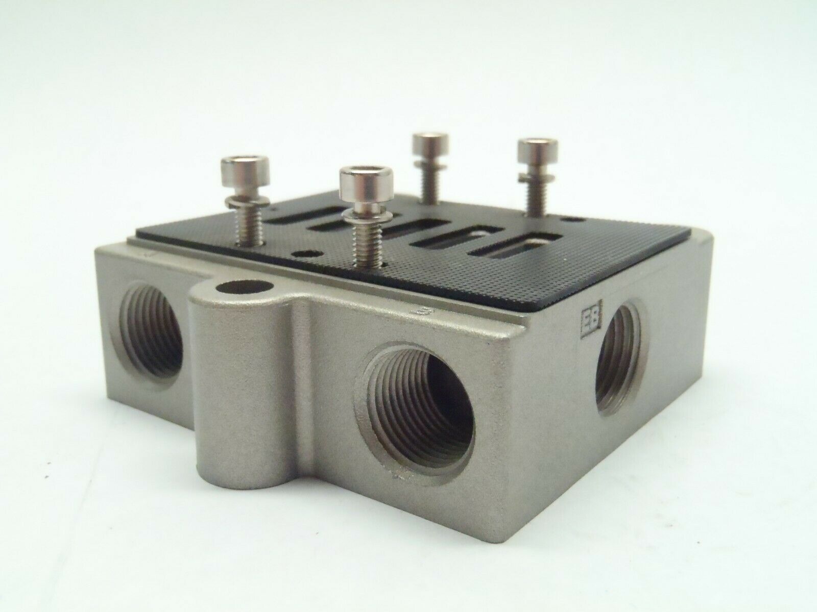 Unknown | SMC Solenoid Blend Distribution Manifold - Used - Maverick Industrial Sales