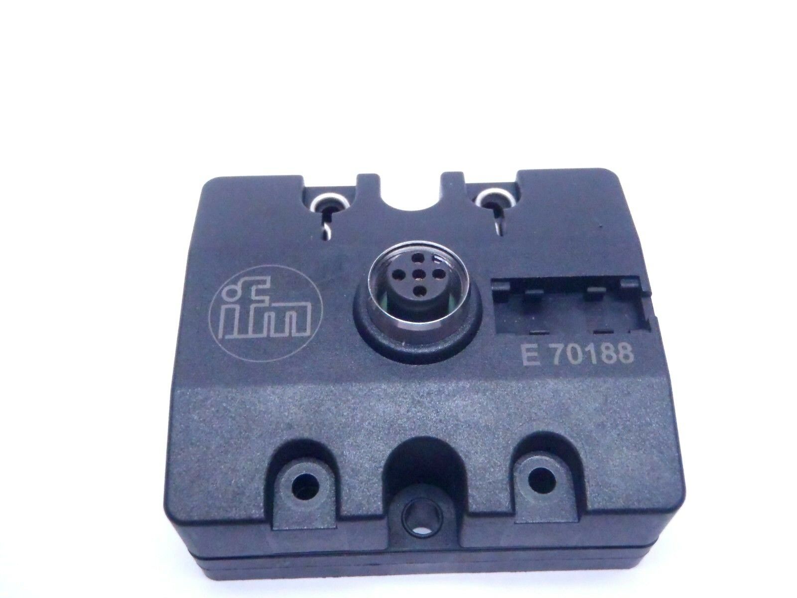 IFM E 70188 / 8309-17 Flat M12 Cable Adapter - New – Open box - Maverick Industrial Sales