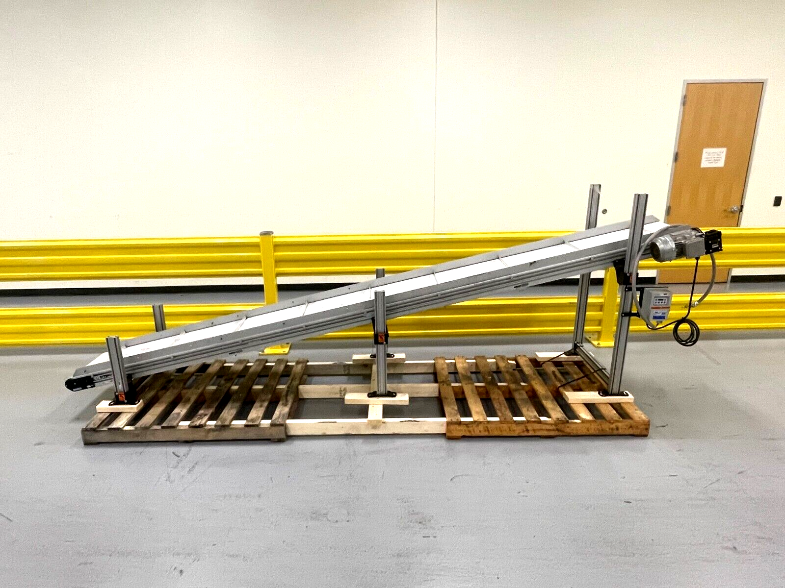 Dorner 3200 Series Cleated Belt Incline Conveyor, 75056788, 14' L x 18" W - Maverick Industrial Sales
